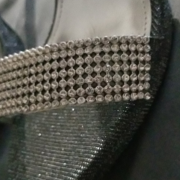 Heels - Picture 3 of 6